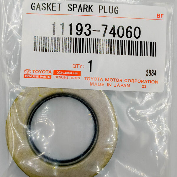 Сальник свечного колодца Toyota 1119374060 3S/4S/5S