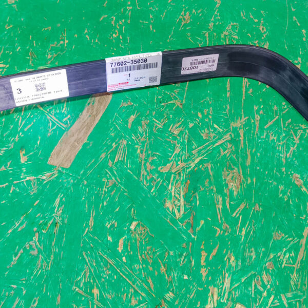 Кронштейн крепления топливного бака Toyota 7760235030 задний Lexus GX470 UZJ120 Land Cruiser Prado