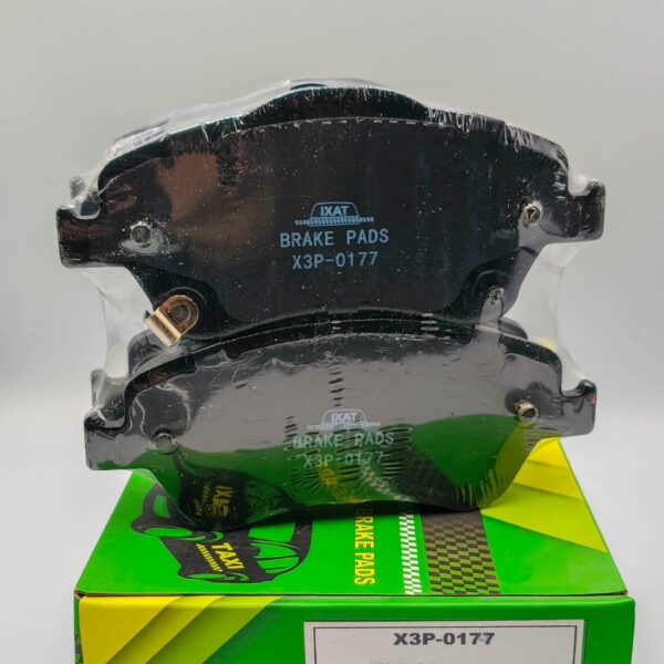 Колодки тормозные передние IXAT X3P0177 Corolla/Auris NDE150/NRE150/ZRE15#/ZZE150 06- D2286M