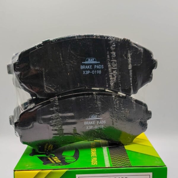 Колодки тормозные передние IXAT X3P0198 Pajero 6#/7# 99-07 8#/9# 06- V55WG 90-,SpaceWagon/Gran D6085