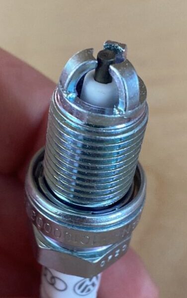 101 000 033 AA Свеча зажигания BKUR6ET-10 VAG VW Laser-Platinum
