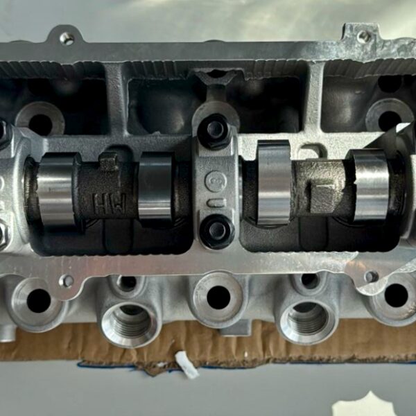 Головка ГБЦ в сборе Mazda Bongo SE28M SE28R R2 RF Suzuki сверху термос (под заказ 1 неделя!) (Китай)