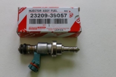 Форсунка топливная Toyota 2320939057 2/3/4GR-FSE