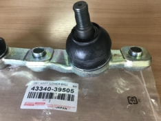 Шаровая опора левая Toyota 4334039505 TO Mark X (GRX120) 04-